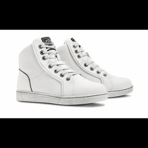 Women’s water proof riding shoes